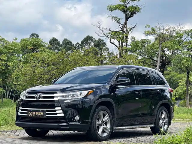 Toyota Highlander 2018 2.0T 4WD Luxury 7-seater China VI — фото 1