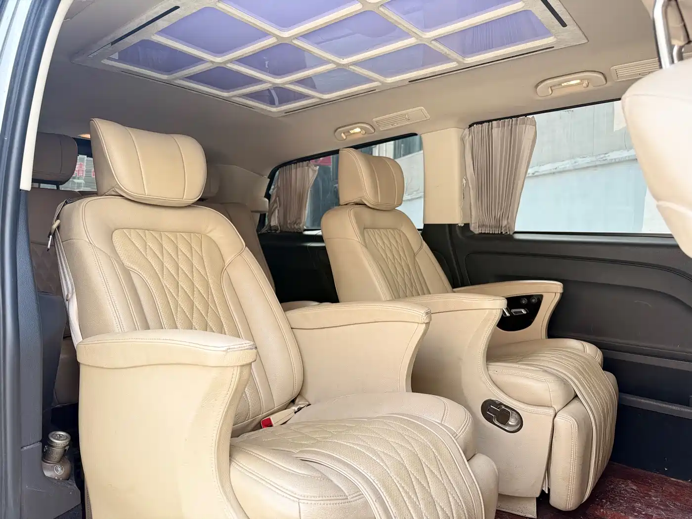 Mercedes-Benz Vito 2018 2.0T Business Edition China VI фото 11