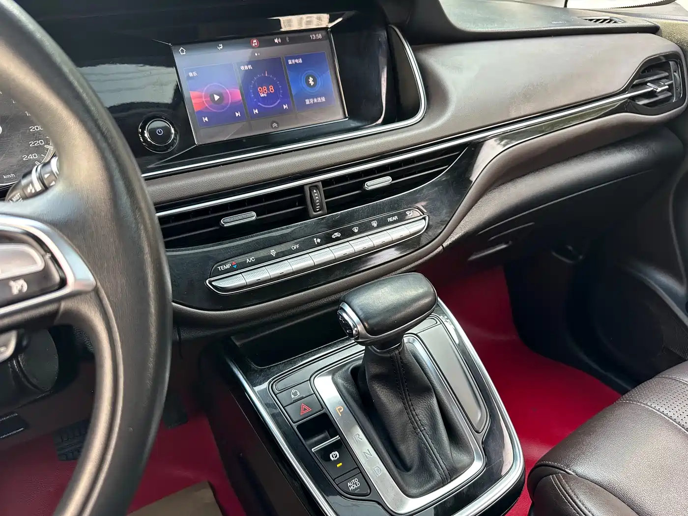 GAC Trumpchi Trumpchi M6 2019 270T Automatic Luxury (6-seater) China V фото 14