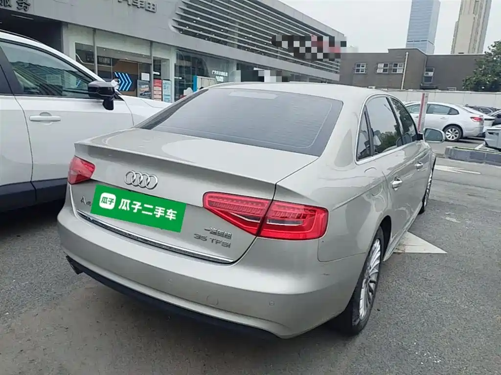 Audi A4L 2016 35 TFSI Automatic Comfort фото 12