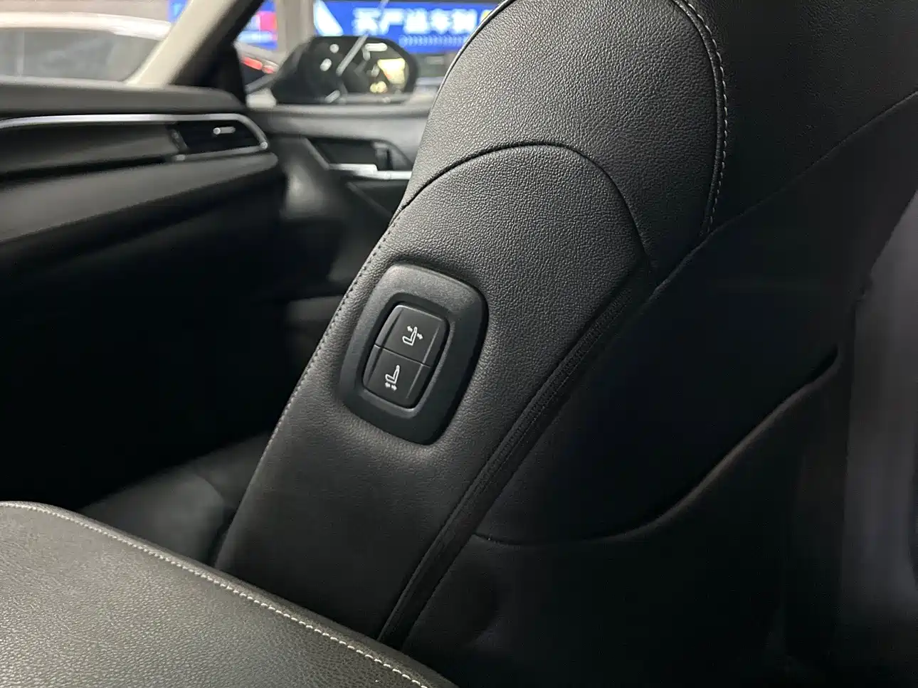 Toyota Camry 2021 2.5S Feng Shang Edition фото 21