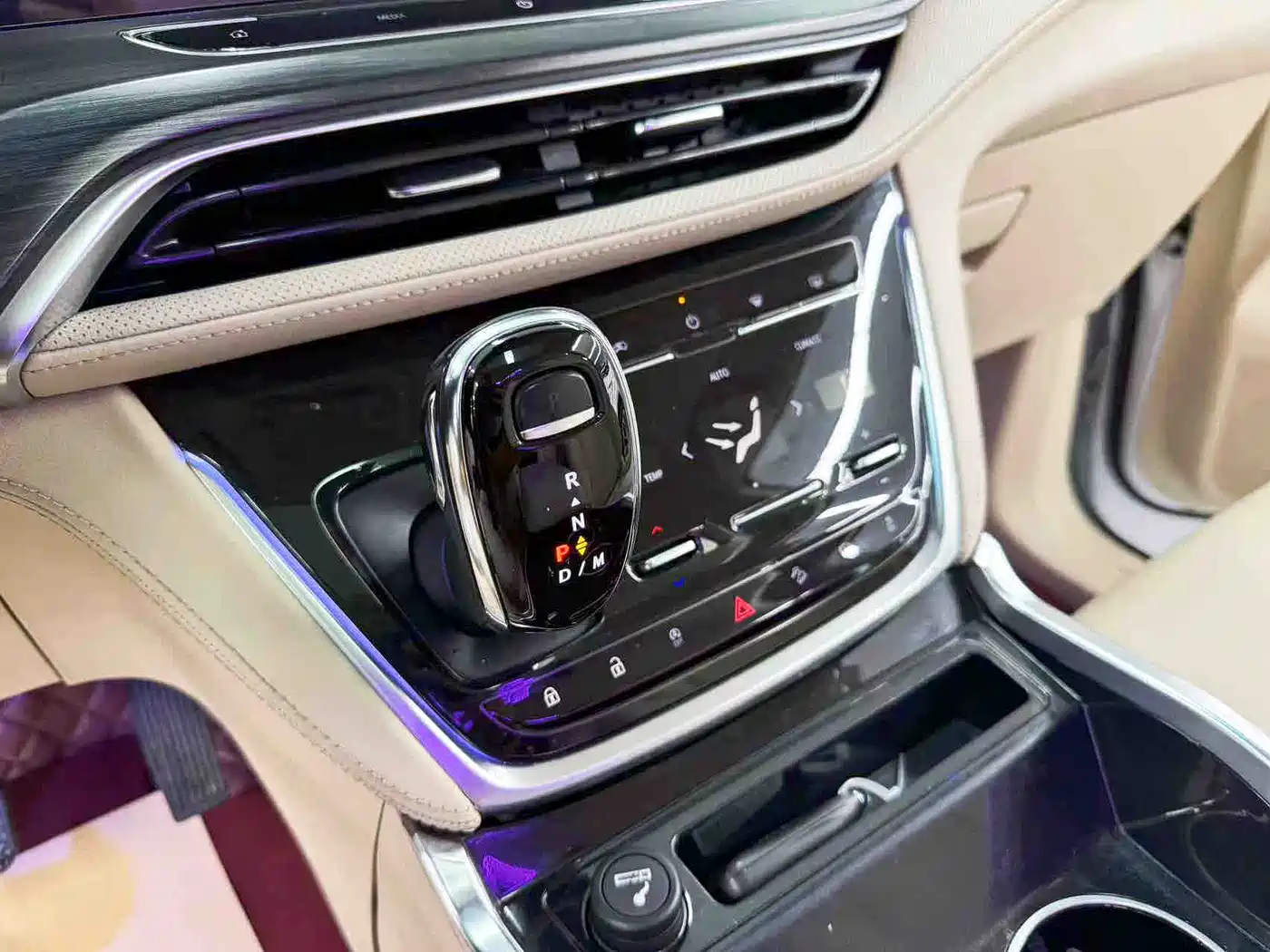Buick GL8 2022 ES Landmark 653T Premium фото 16