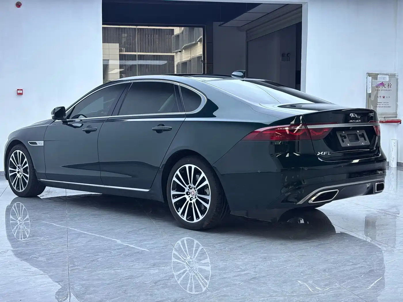 Jaguar XFL 2025 2025 2.0T P250 FWD Luxury Edition