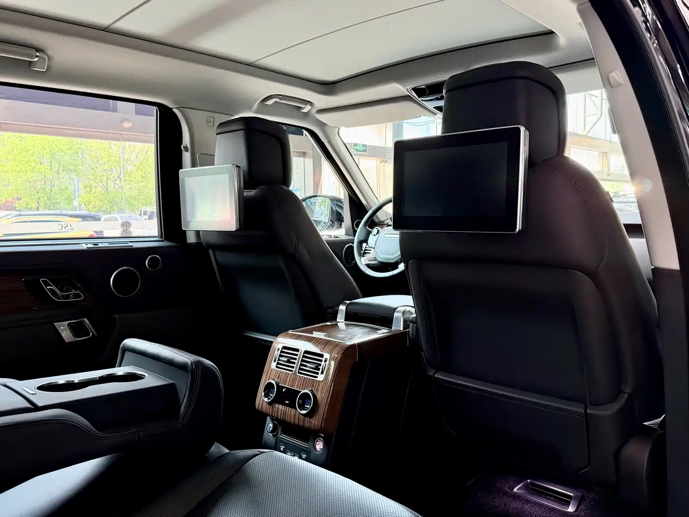 Land Rover Range Rover 2019 3.0 SC V6 Heritage Extended Edition фото 26