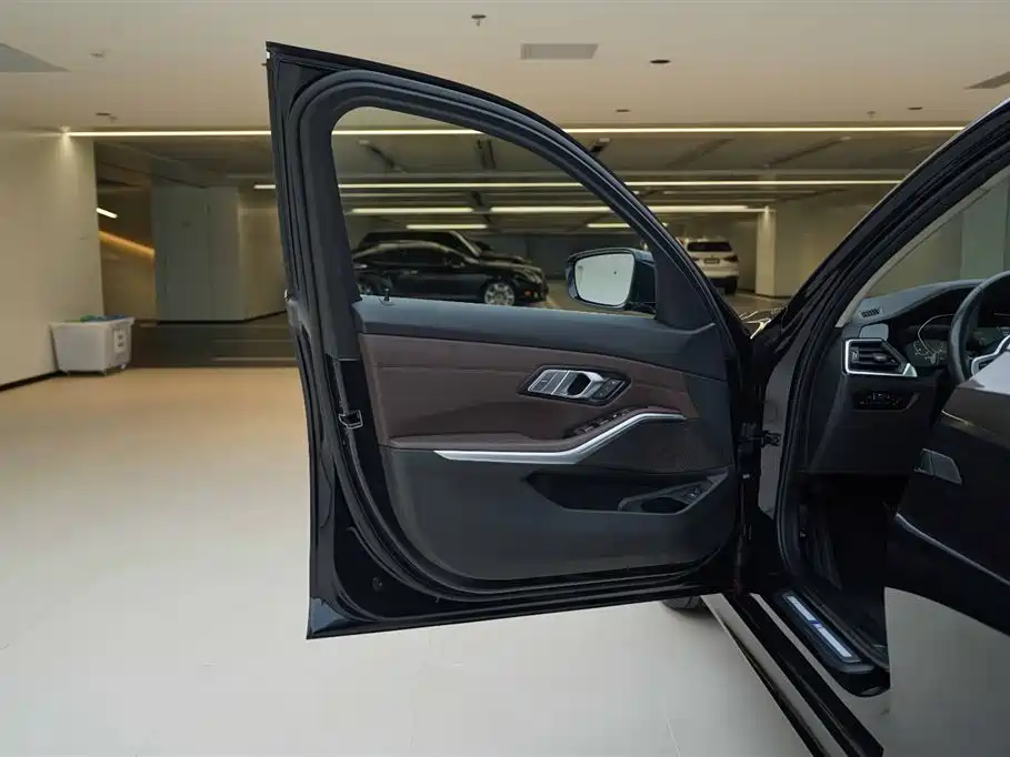 BMW 3 Series 2022 Facelift 325Li xDrive M Sport Package фото 16