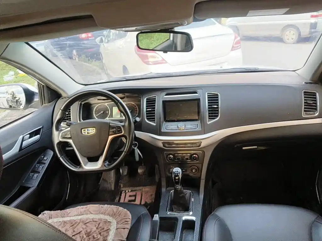 Фото 12 - Geely Vision