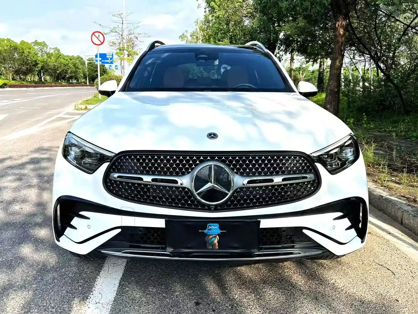 Фото 2 - Mercedes-Benz GLC