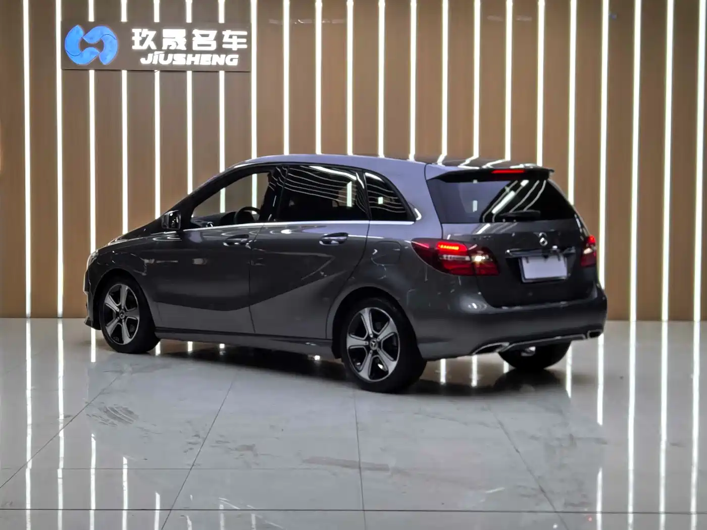 Mercedes-Benz B-Class 2019 B 200 Fashion фото 16