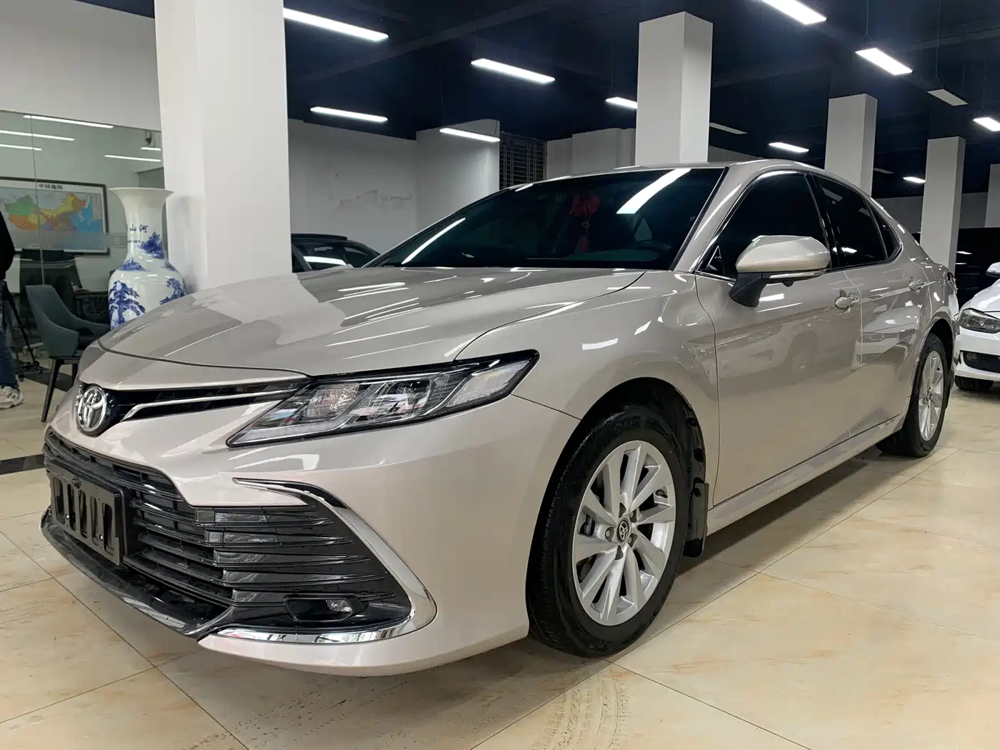 Toyota Camry 2023 2.0GVP Leading Edition