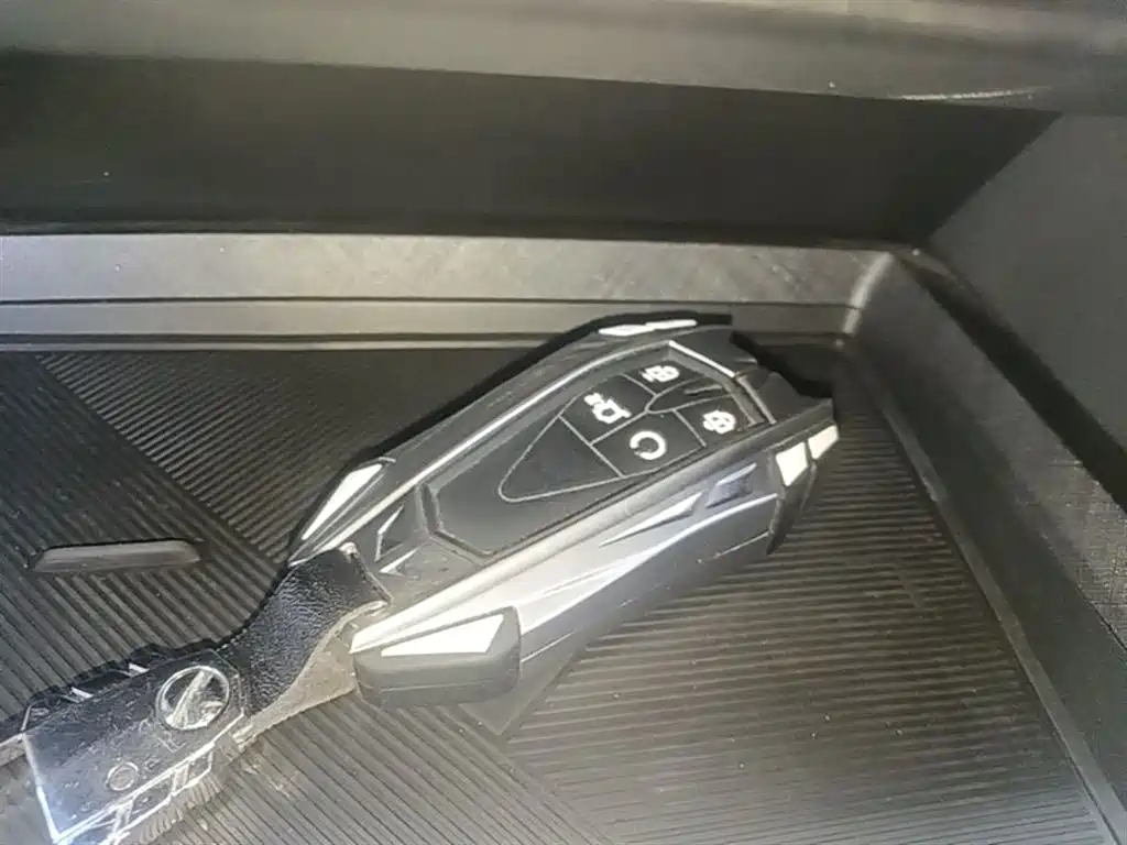 CHANGAN UNI-V
