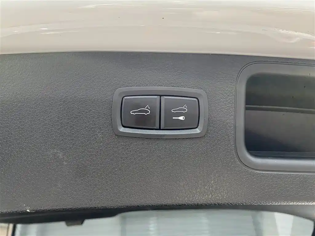 Porsche Macan 2023 Macan 2.0T фото 22