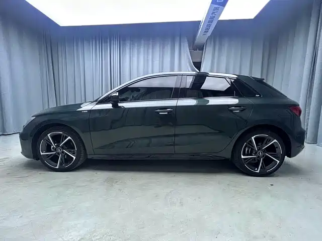 Audi A3 2024 Model Sportback 35 TFSI Fashion Sport — фото 4