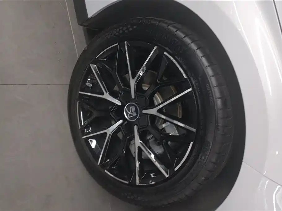 BYD Han 2025 DM-i 125KM Premium фото 6
