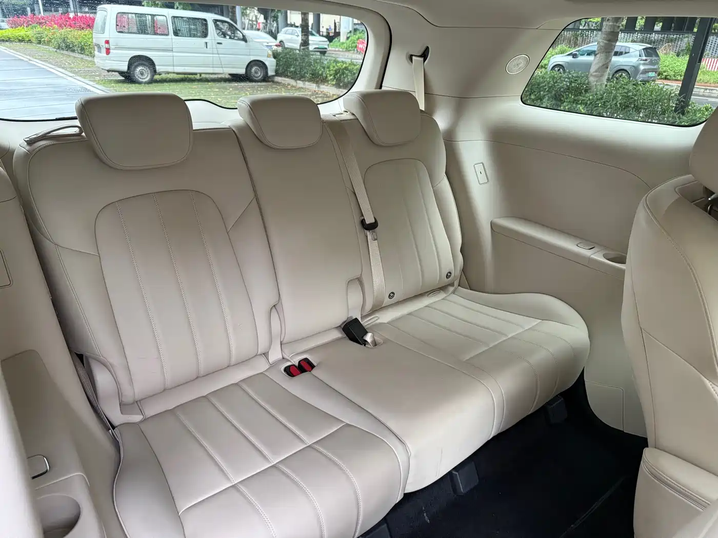 Voyah Auto Voyah Dreamer 2025 PHEV 4WD Kunpeng Premium Edition фото 15