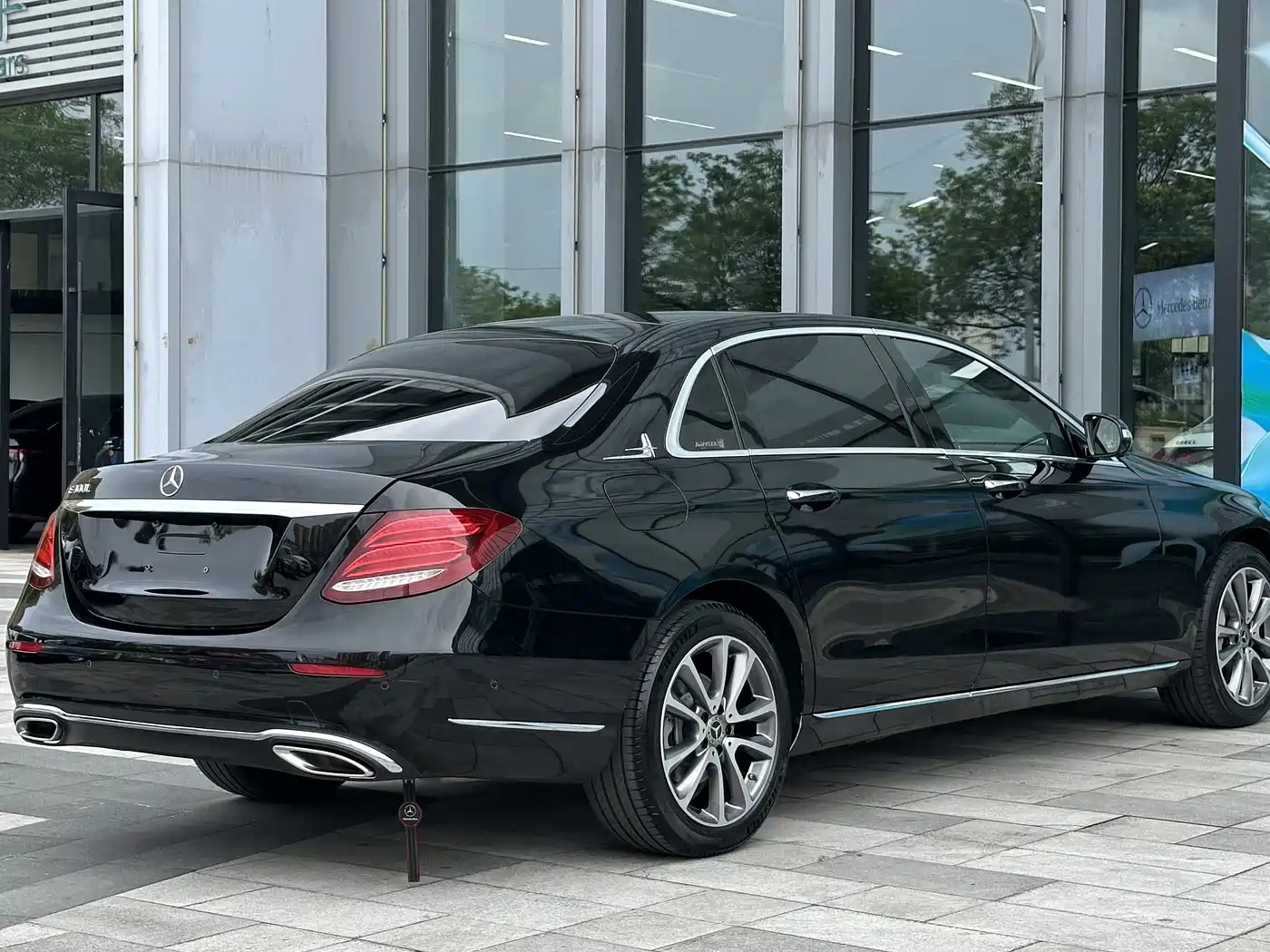 Mercedes-Benz E-Class 2019 Facelift E 300 L Luxury фото 5