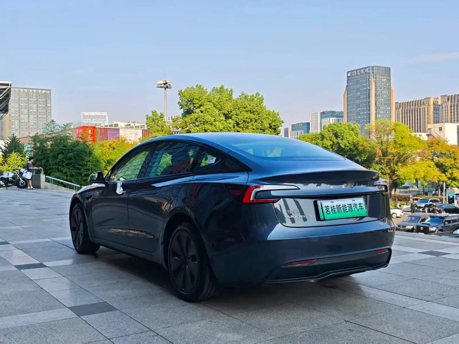 Фото 15 - Tesla Model 3