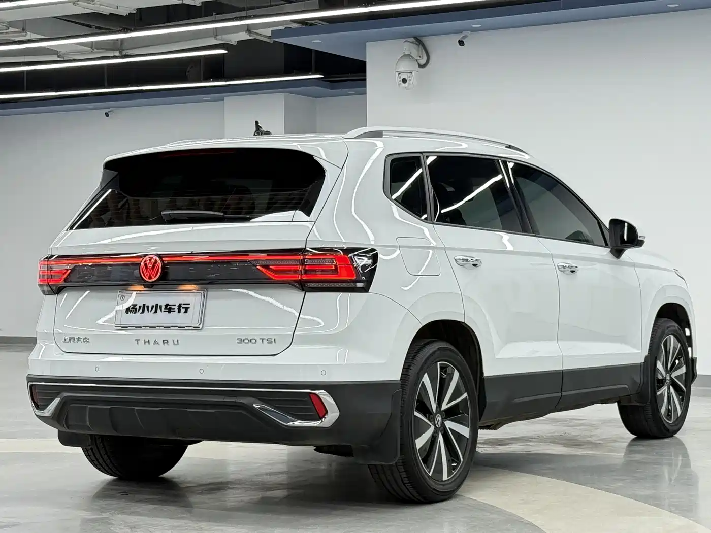 Volkswagen Tharu 2024 300TSI 2WD Bright Moon Edition фото 8