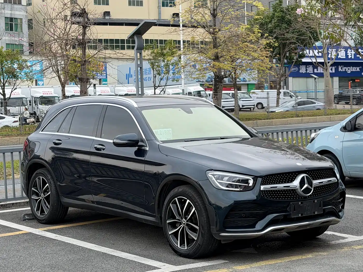 MERCEDES-BENZ GLC