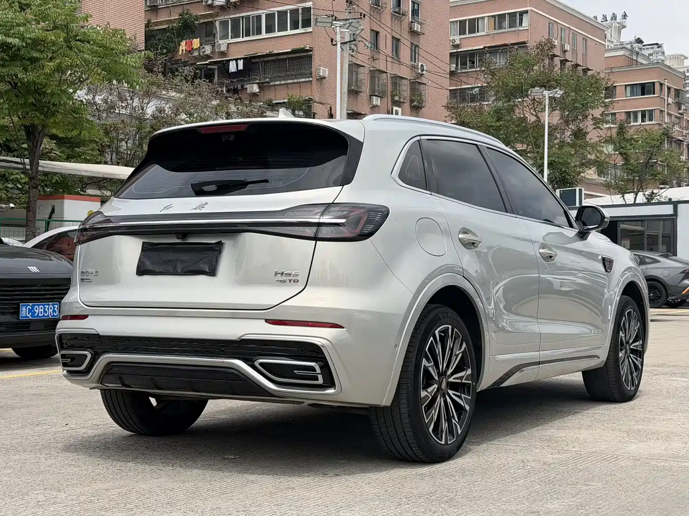 Hongqi HS5 2023 2.0T 4WD Flag Leader Pro фото 6