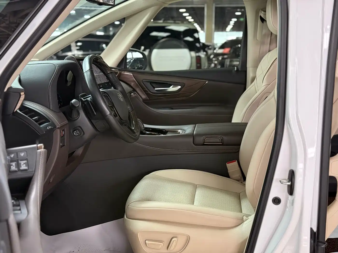 TOYOTA ELFA