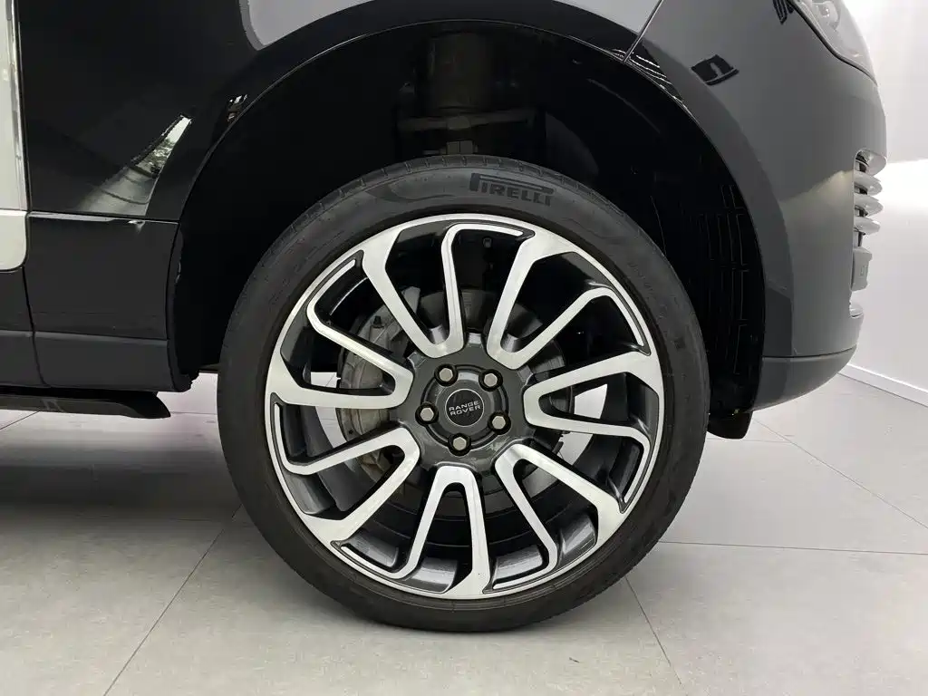 Фото 38 - Land Rover Range Rover