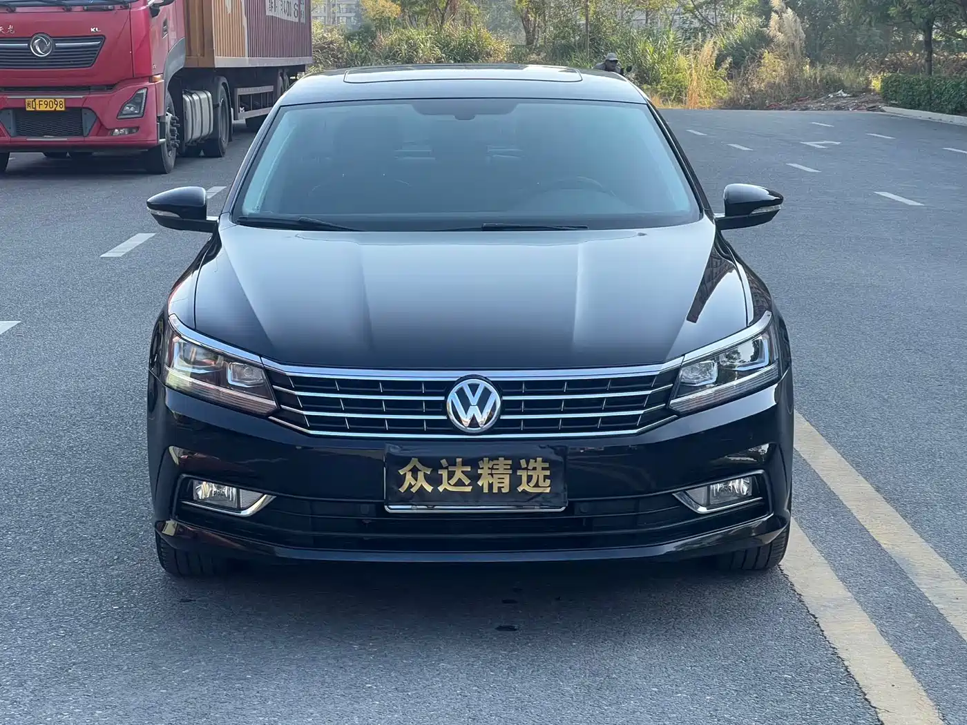 Volkswagen Passat 2017 330TSI DSG Prestige фото 2