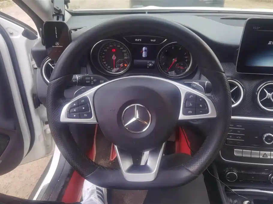 Mercedes-Benz GLA 2019 GLA 200 Dynamic фото 15