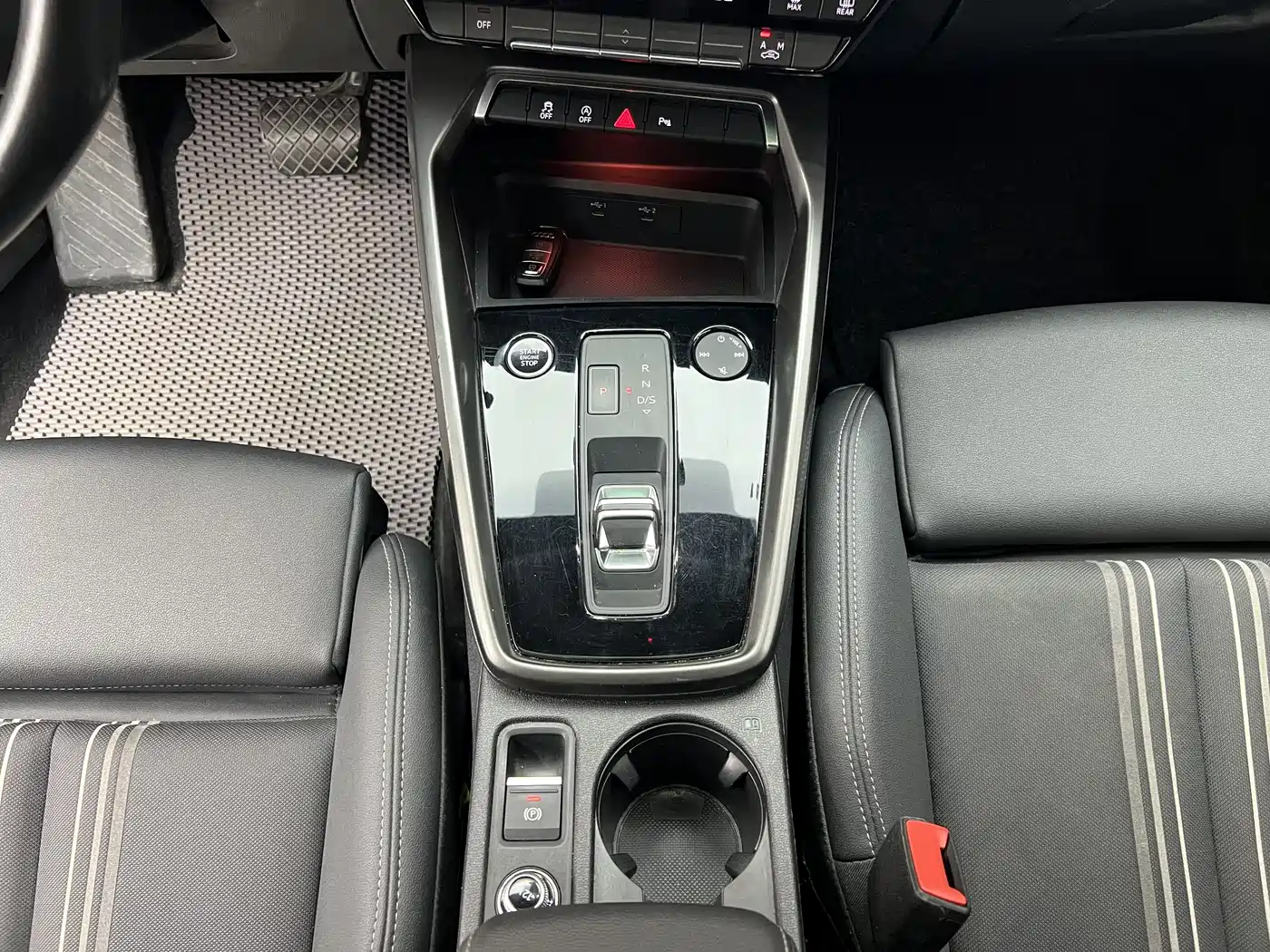 Audi A3 2024 Model A3L Limousine 35 TFSI Fashion Sport фото 8