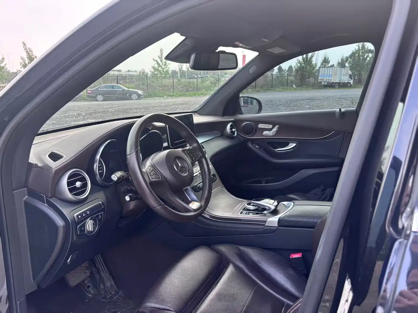 Mercedes-Benz GLC 2017 GLC 300 4MATIC Dynamic фото 4