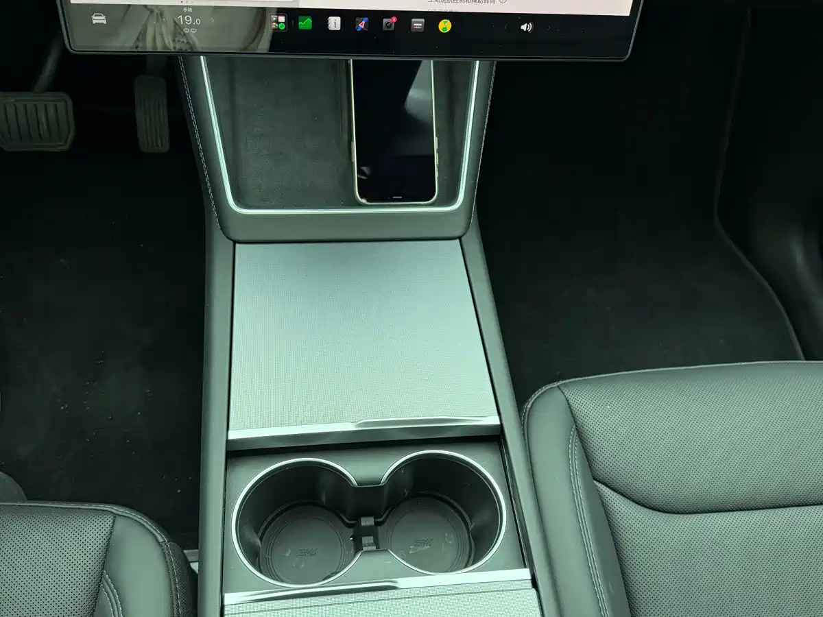 Фото 12 - Tesla Model Y