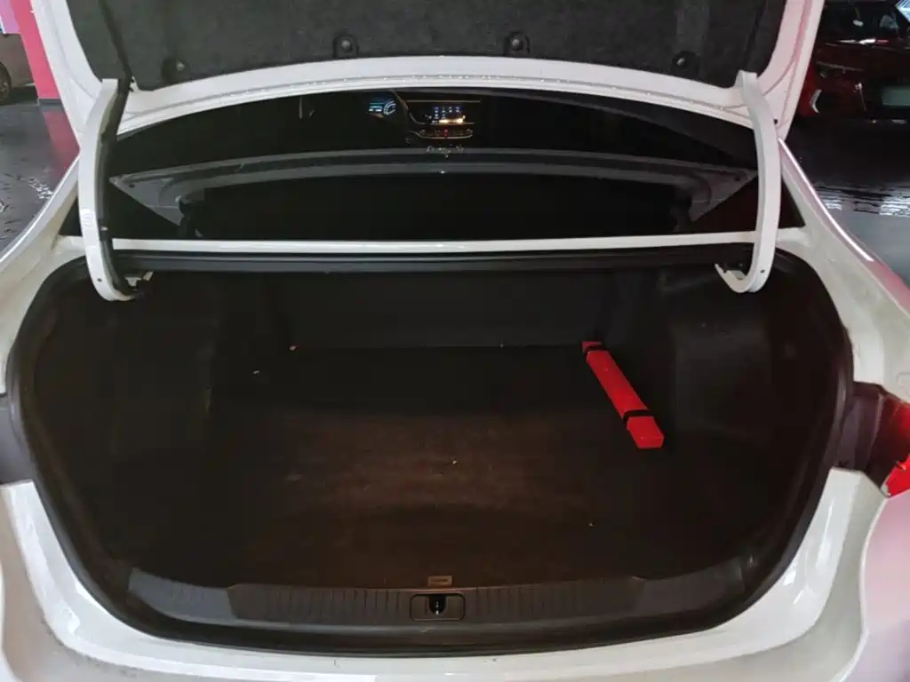 Photo 19 - Buick Excelle