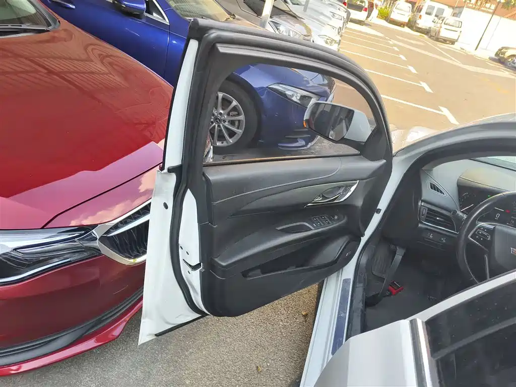 Cadillac ATS-L 2017 28T Technology фото 21