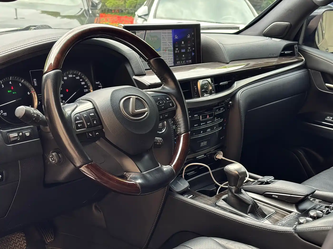 Lexus LX 2017 570 Prestige Luxury фото 5