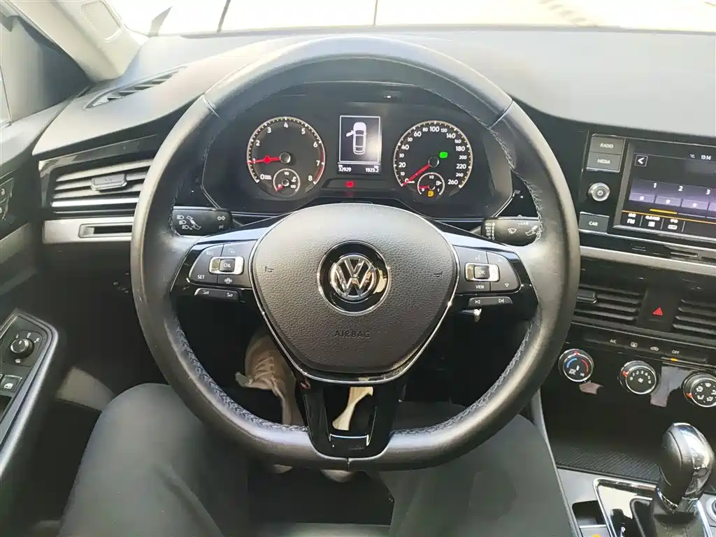 Volkswagen Bora 2020 1.5L Automatic Comfort фото 11