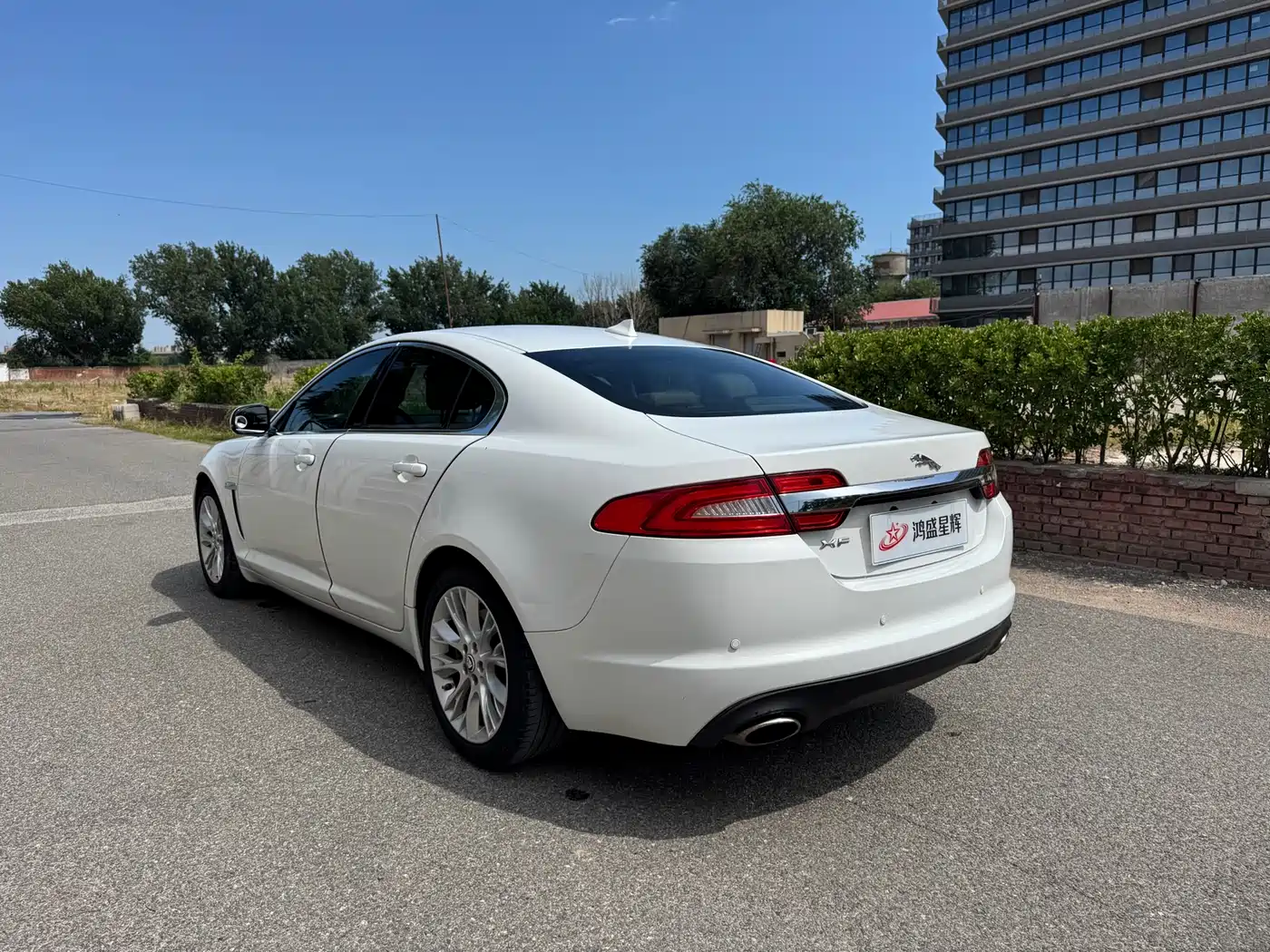 Jaguar XF 2013 2013 XF 2.0T Luxury Edition