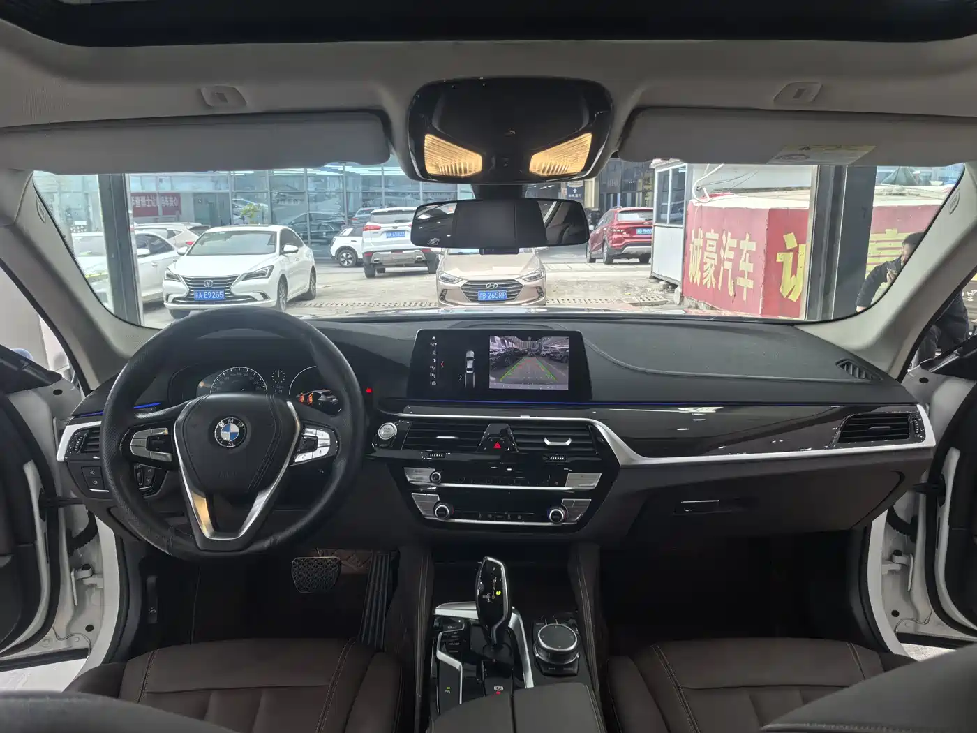 BMW 5 Series 2019 525Li Luxury Package фото 10
