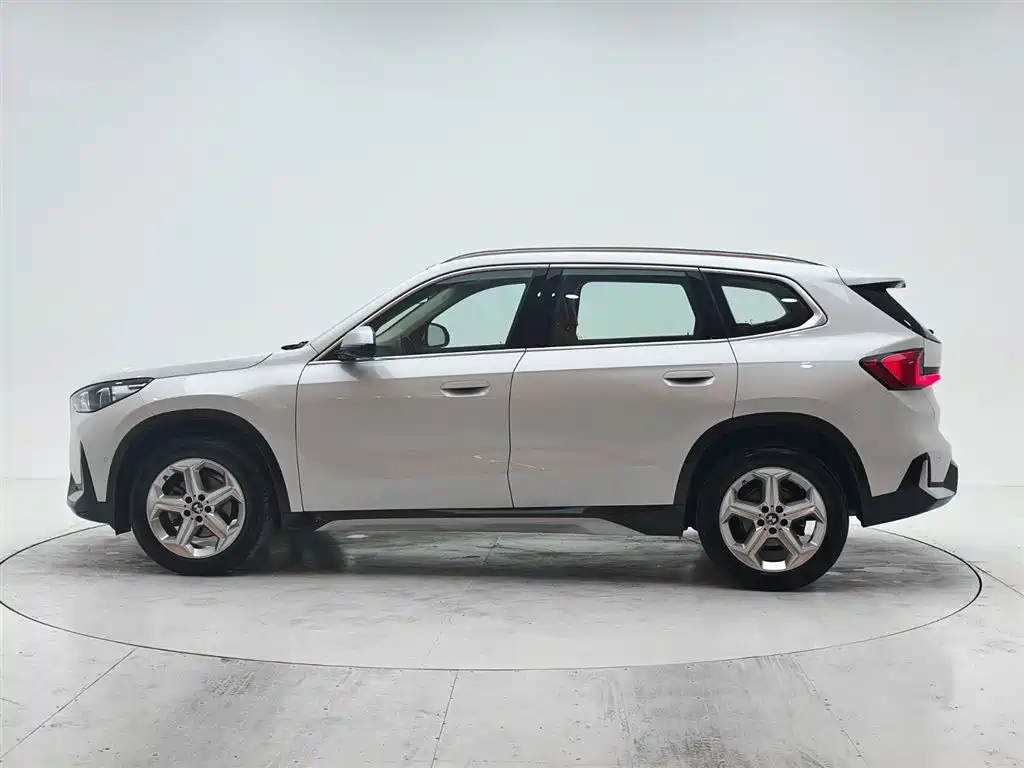 BMW X1 2023 sDrive20Li X Design Package фото 7