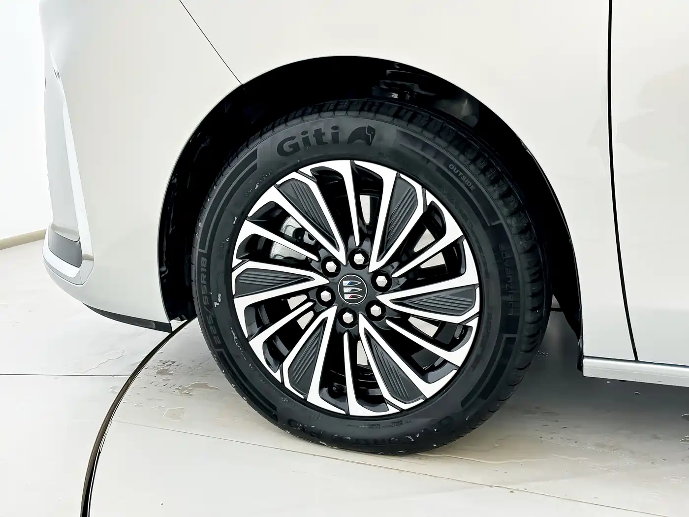 BUICK GL8 NEW ENERGY