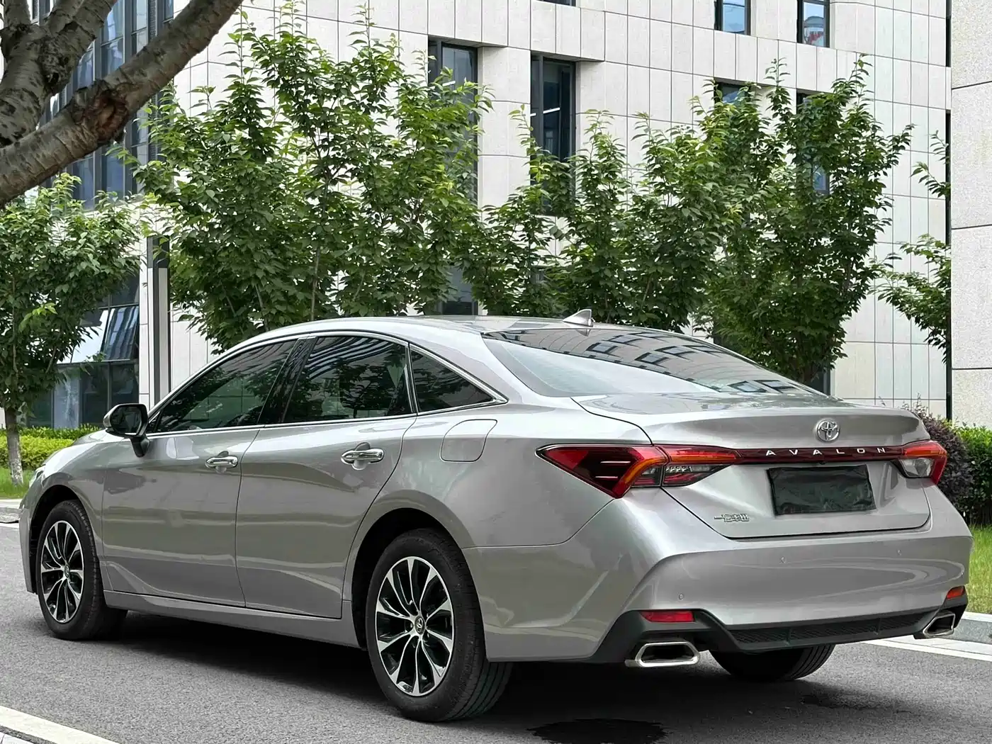 Toyota Avalon 2022 2.0L Luxury Edition фото 28