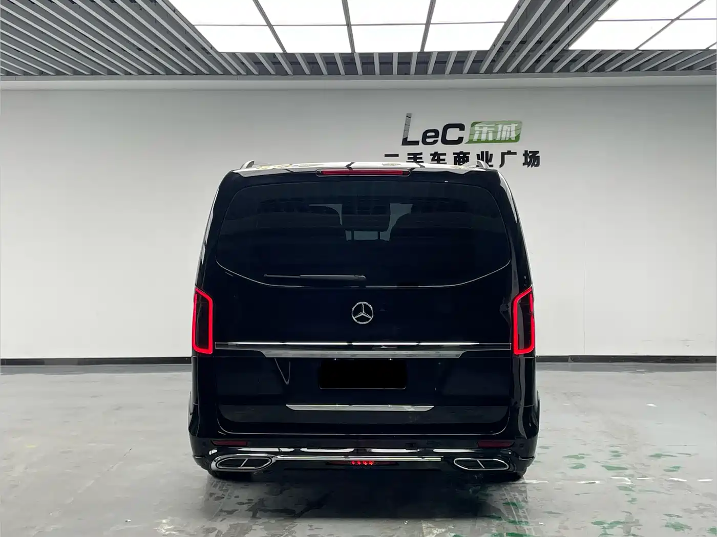 Mercedes-Benz Vito 2023 2.0T Elite 7-Seater фото 5