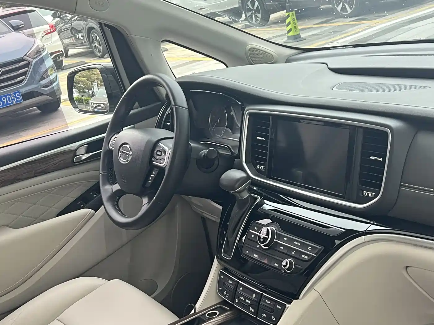 GAC Trumpchi Trumpchi M8 2018 320T Premium Edition фото 26