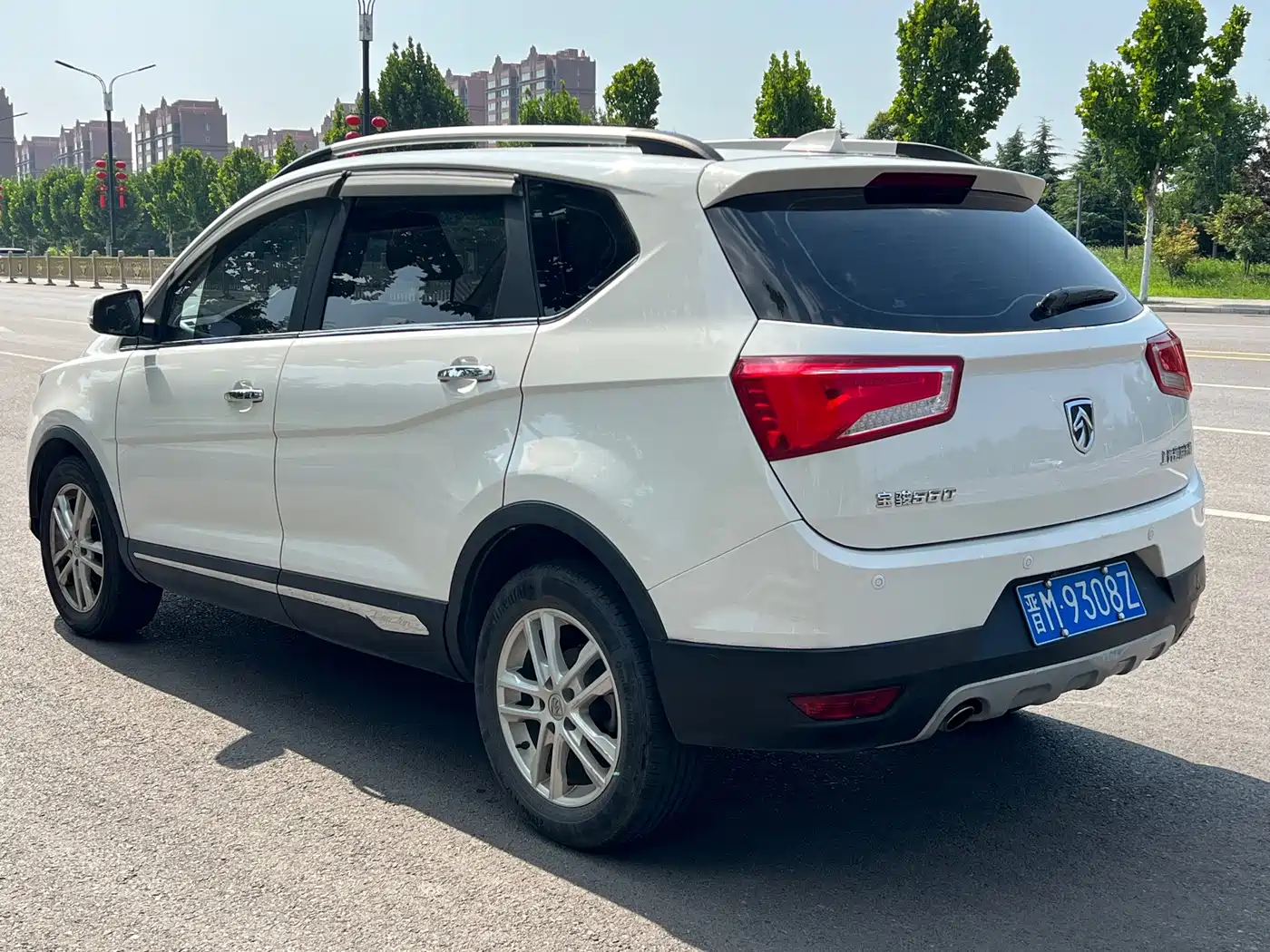 Baojun 560 2015 2015 1.8L Manual Elite