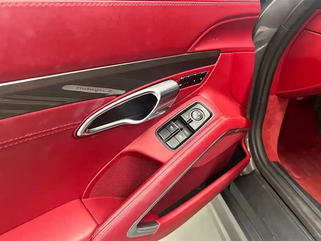 Porsche 718 2018 Cayman 2.0T фото 13