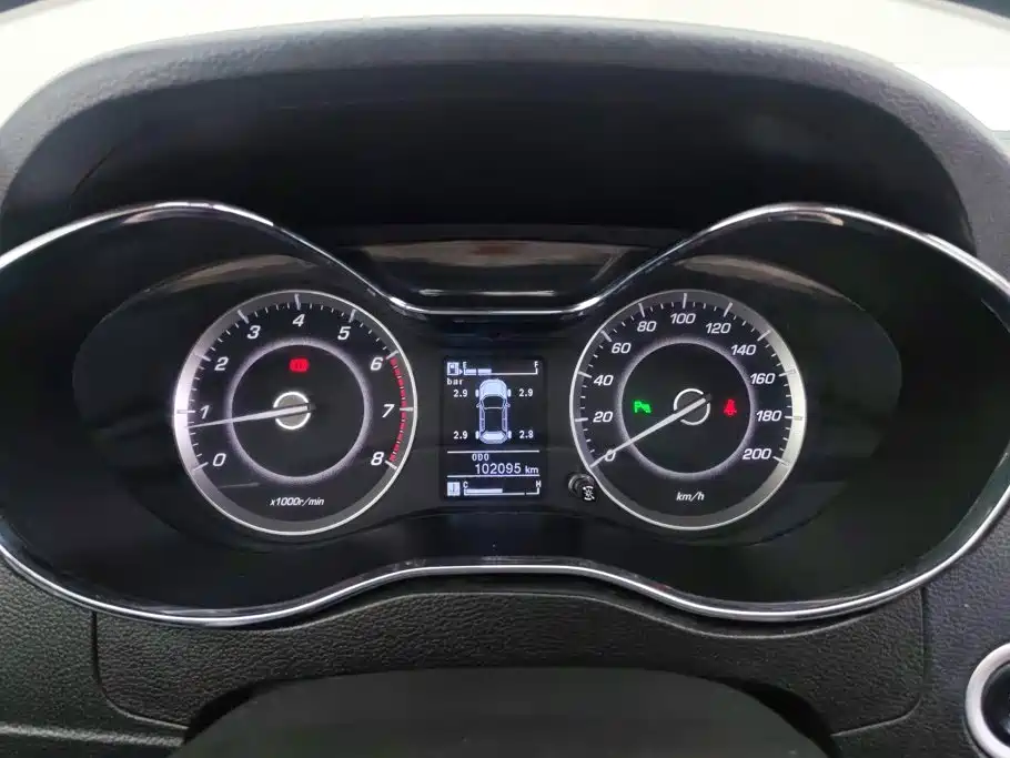 Baojun 560 2015 2015 1.8L Manual Luxury