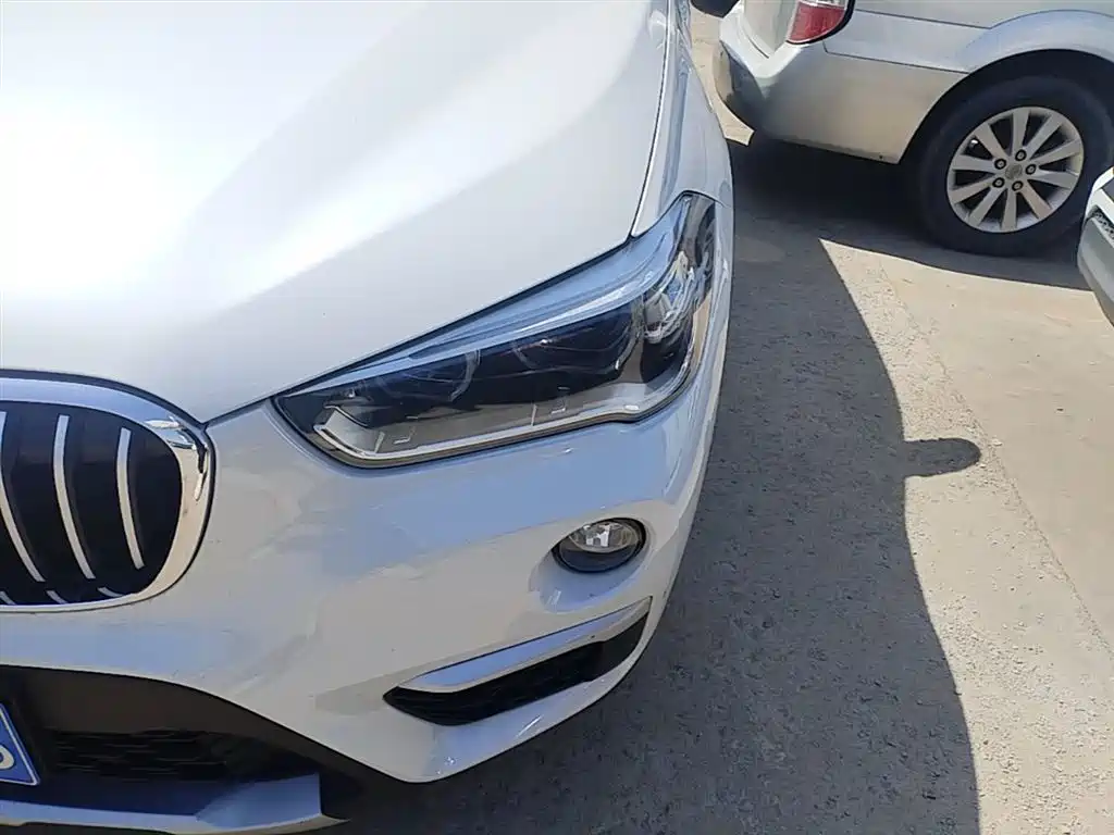 BMW X1 2019 sDrive18Li Premium Model фото 24