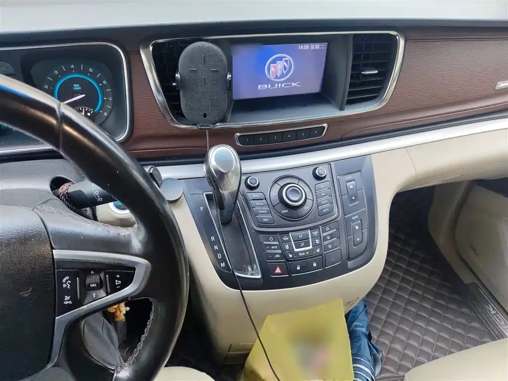 Buick GL8 2014 3.0L XT Luxury Business Flagship фото 6