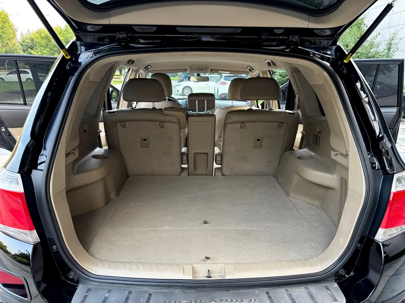 Фото 24 - Toyota Highlander