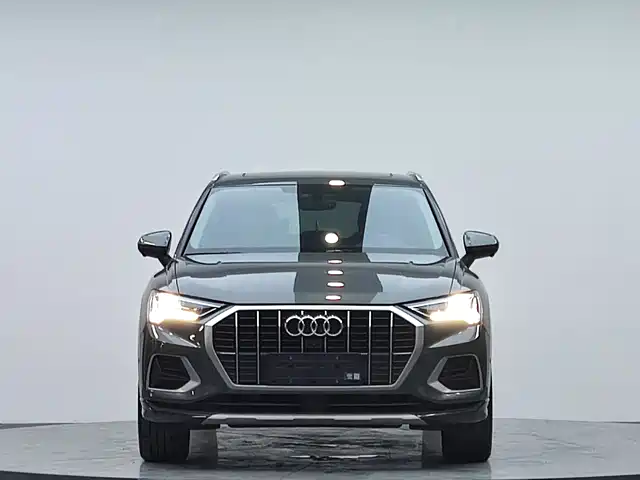 Audi Q3 2023 35 TFSI Fashion Elegance (1.4T) — фото 3