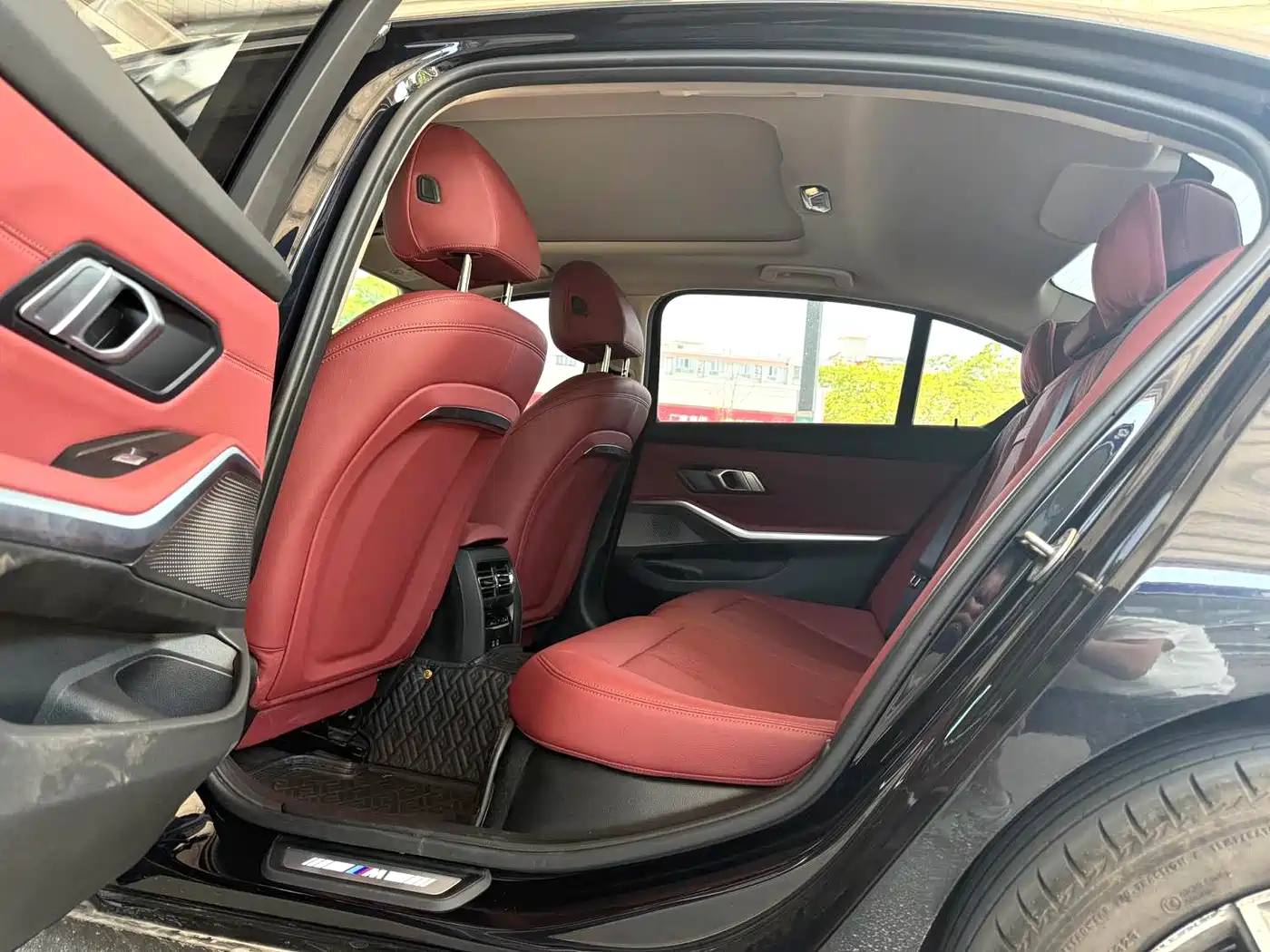 BMW 3 Series 2023 320Li M Sport Package фото 6