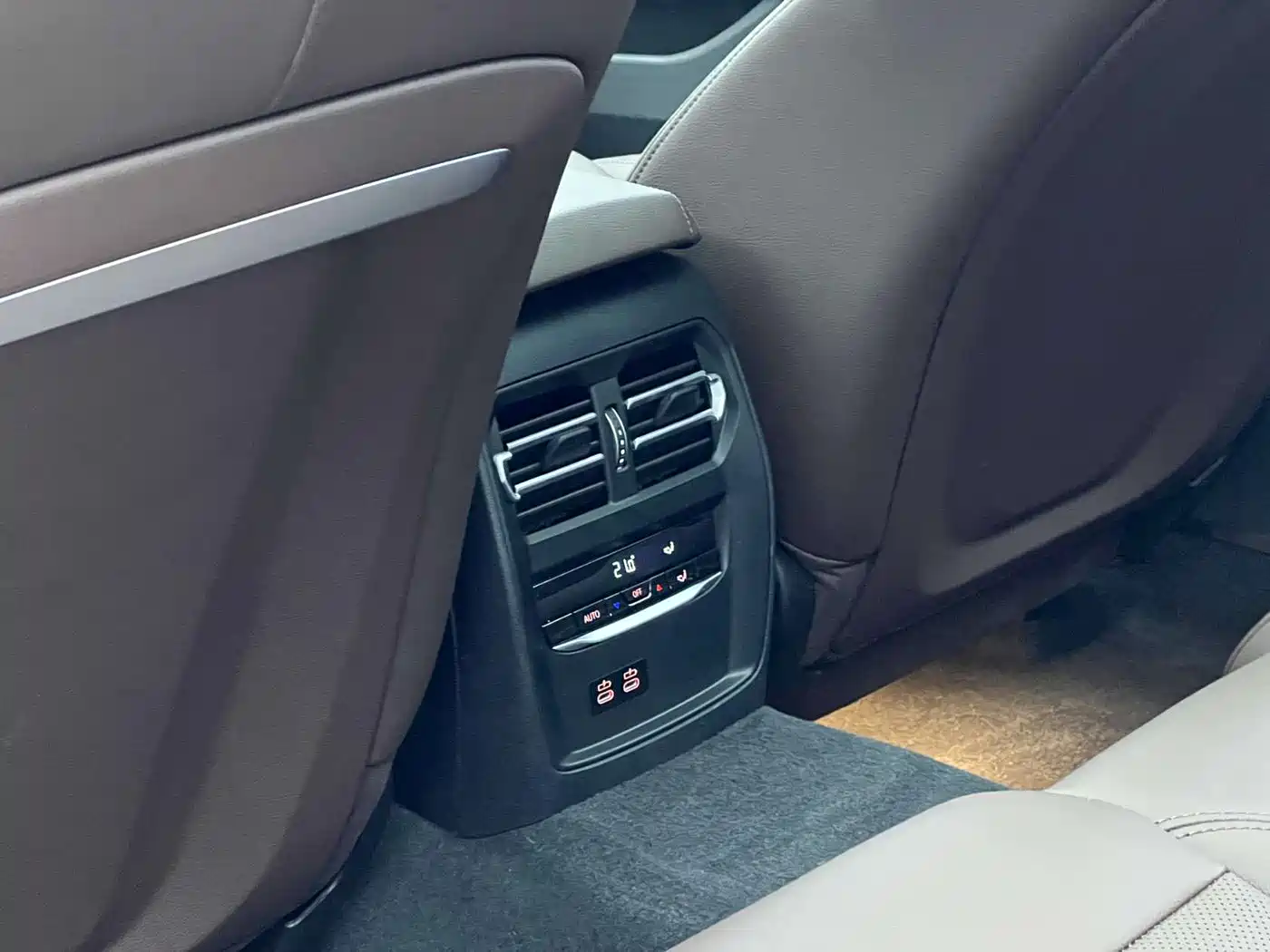 BMW 3 Series 2023 320Li M Sport Package фото 15